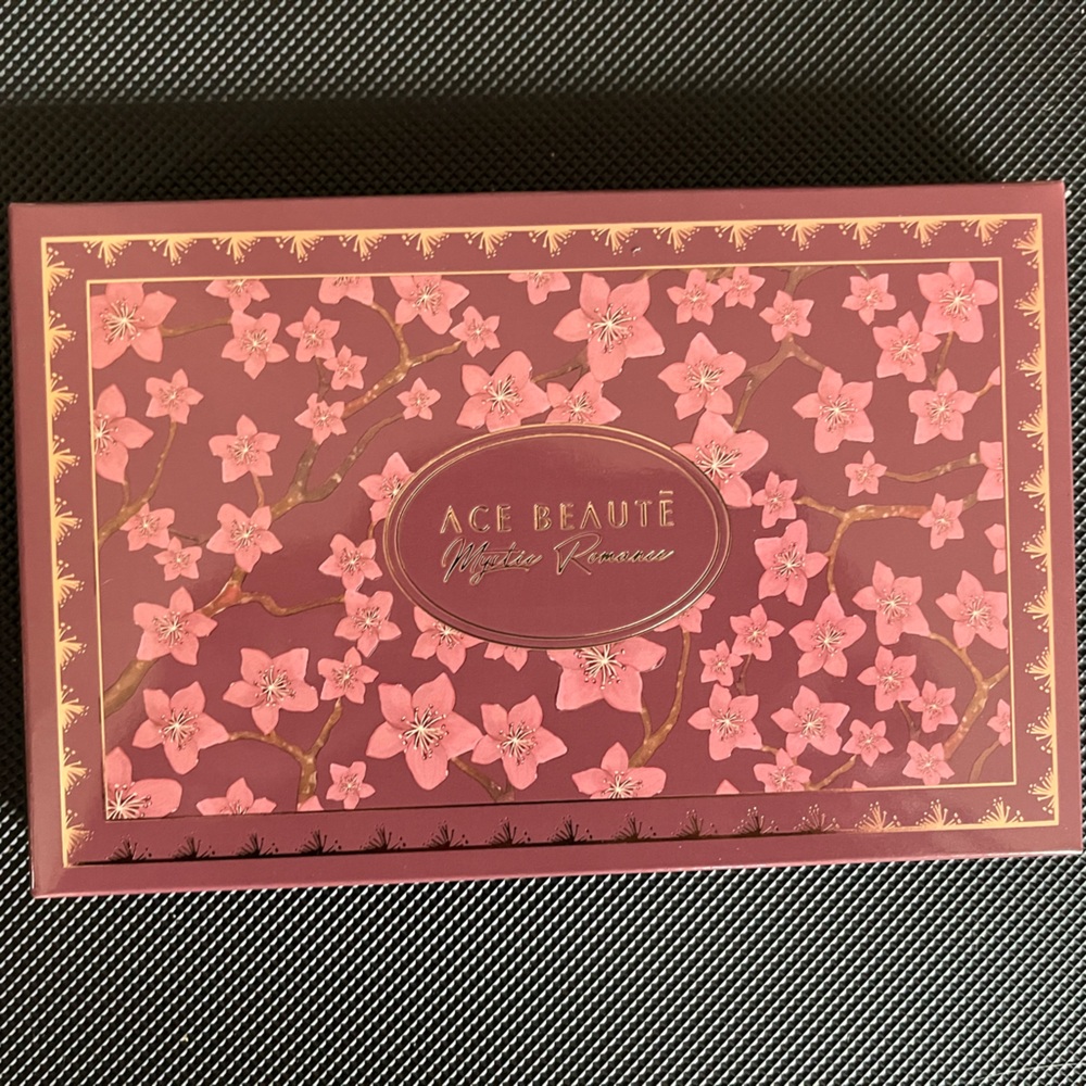 Ace Beaute Mystic Romance Eyeshadow Palette New in Box - Picture 4 of 4